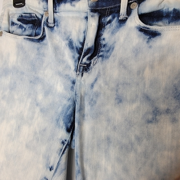 Madewell Light Storm Acid Wash Crop Skinny Jeans - Picture 7 of 14